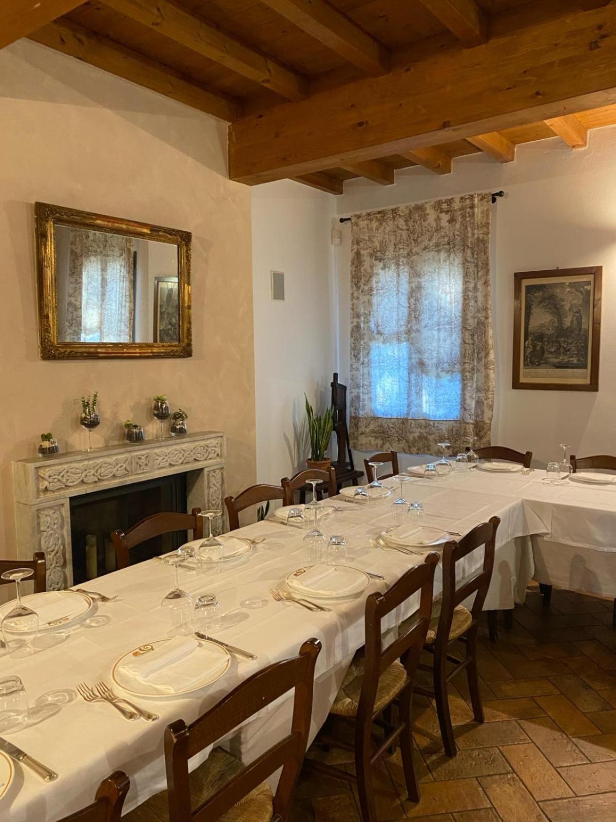 Locanda Corte Ruspecchio Bed & Breakfast Quattro Castella Exterior photo